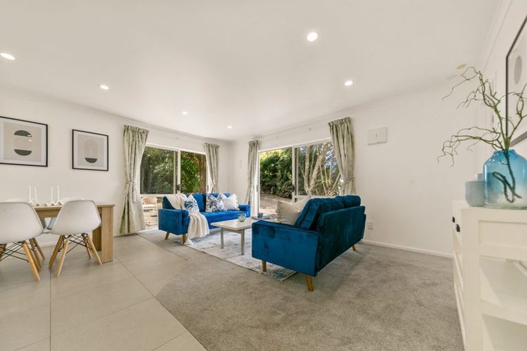 Photo of property in 91 Mountain Road, Henderson Valley, Auckland, 0612