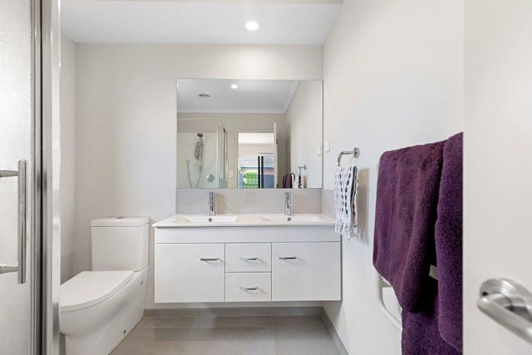 Photo of property in 32 Drabble Crescent, Papamoa Beach, Papamoa, 3118