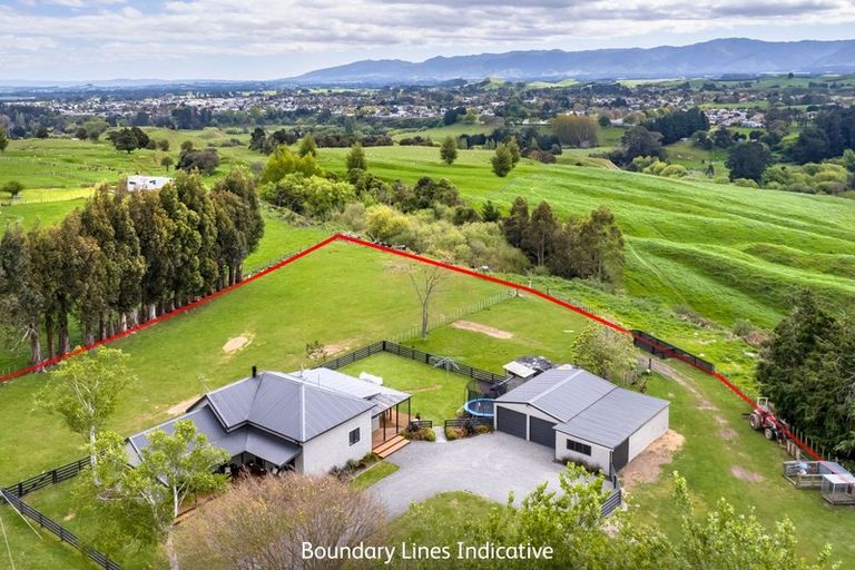 Photo of property in 423 Tipapakuku Road, Dannevirke, 4976