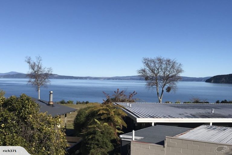 Photo of property in 2 Nisbet Terrace, Kinloch, Taupo, 3377