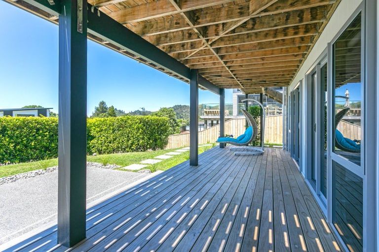 Photo of property in 18 Ross Place, Whiritoa, Whangamata, 3691