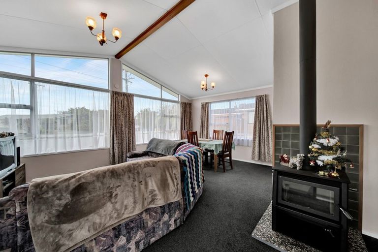 Photo of property in 4 Cowling Road, Hurdon, New Plymouth, 4310