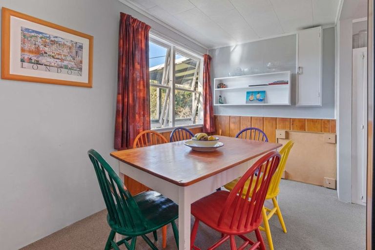Photo of property in 18 Oxford Road, Lake Rotoma, Rotorua, 3074