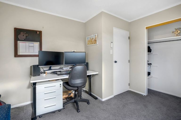 Photo of property in 27b Shackle Lane, Whitby, Porirua, 5024