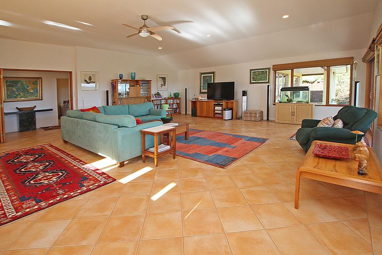 Photo of property in 33 Rarere Terrace, Kerikeri, 0230