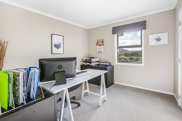 Photo of property in 16 Bluejacket Place, Whitby, Porirua, 5024