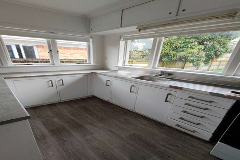 Photo of property in 30 Edmund Hillary Avenue, Papakura, 2110