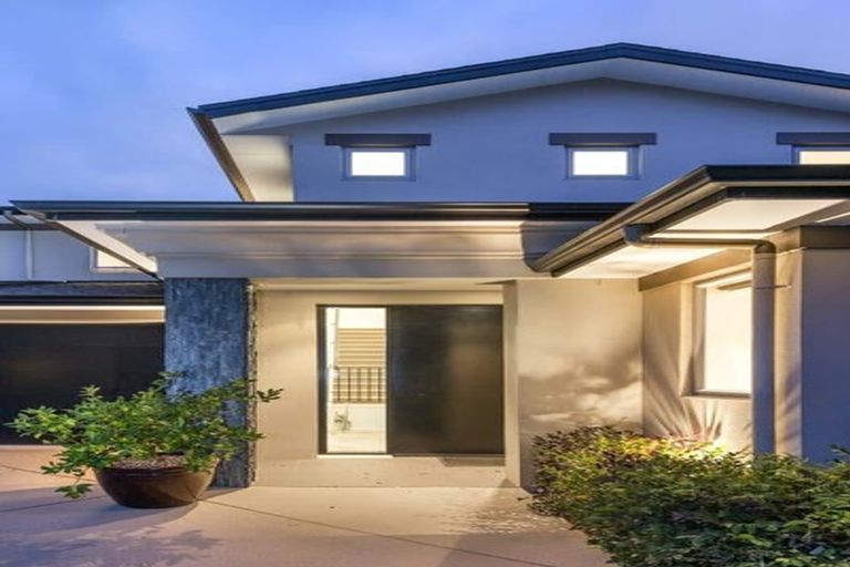 Photo of property in 43 Manor Park, Sunnyhills, Auckland, 2010