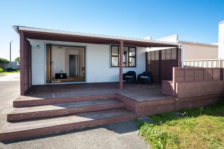 Photo of property in 71 The Esplanade, Westshore, Napier, 4110