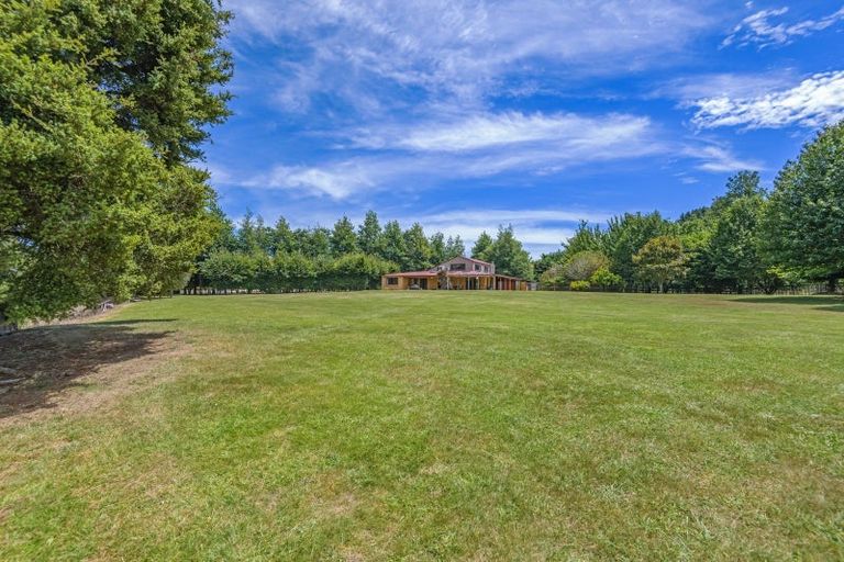Photo of property in 195 Rowes Road, Hunterville, 4785