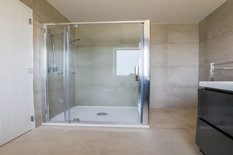 Photo of property in 24 Pikao Place, East Tamaki, Auckland, 2016