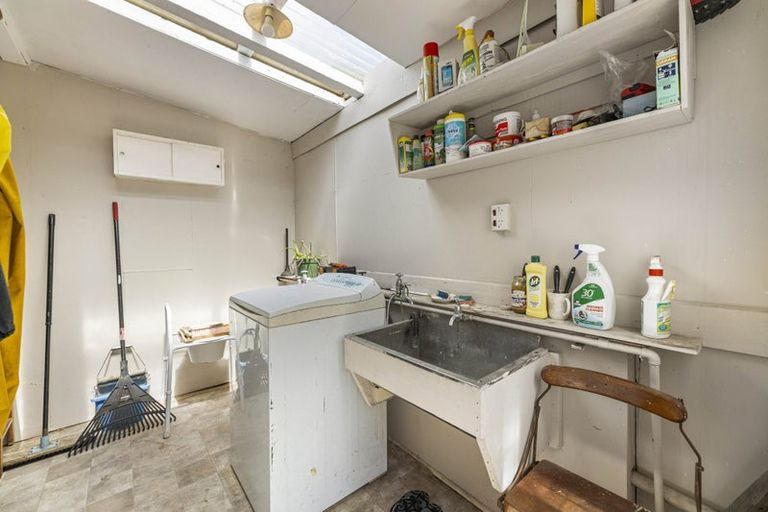 Photo of property in 113 Cliffs Road, Saint Clair, Dunedin, 9012