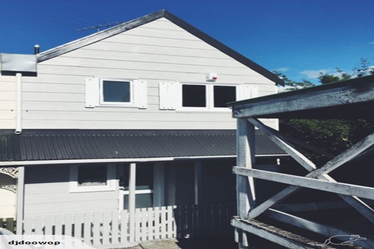 Photo of property in 1/15 Titiwai Place, Birkenhead, Auckland, 0626