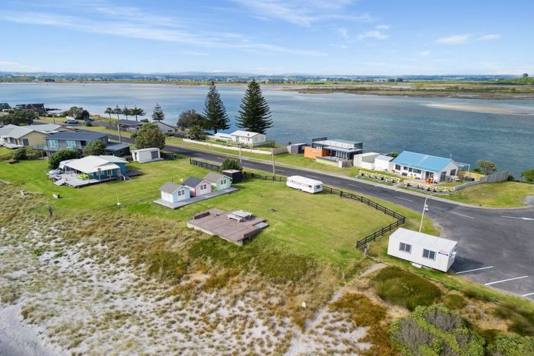Photo of property in 721 Pukehina Parade, Pukehina, 3189