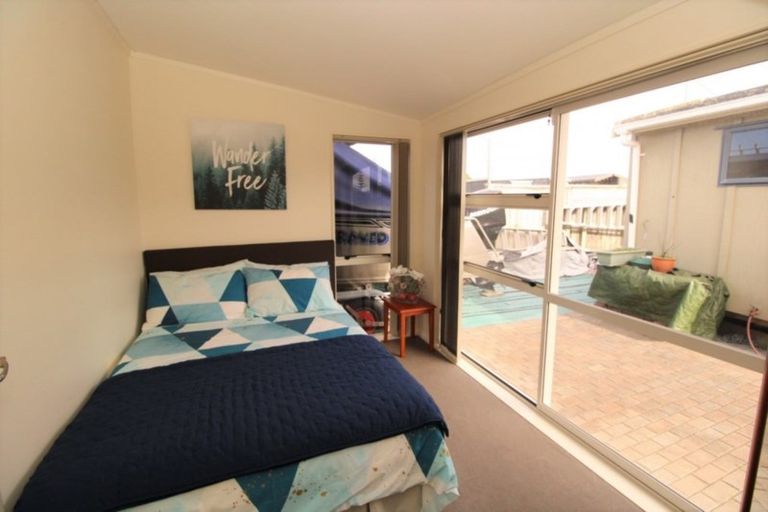 Photo of property in 100 Kauri Crescent, Matarangi, Whitianga, 3592