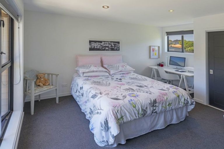 Photo of property in 13 Agra Crescent, Khandallah, Wellington, 6035