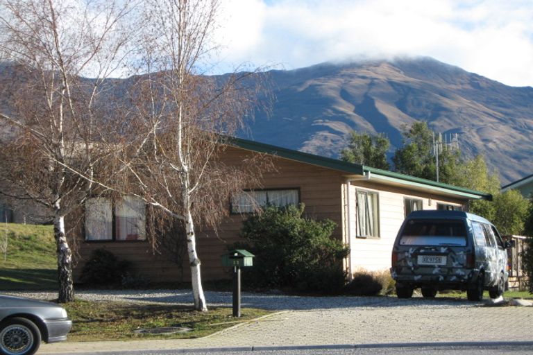 Photo of property in 13 Scaife Place, Wanaka, 9305