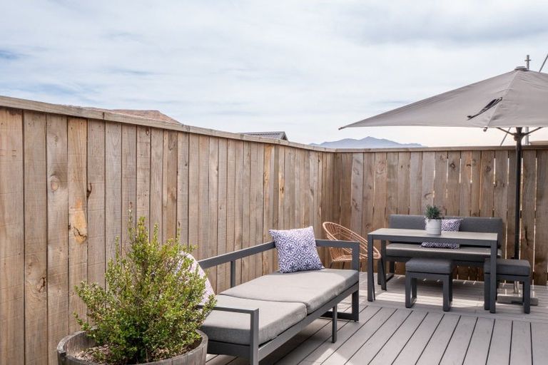 Photo of property in 46 Spur Ridge Rise, Jacks Point, 9371