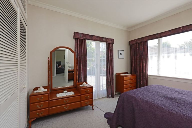 Photo of property in 221 Saint Leonards Avenue, Saint Leonards, Hastings, 4120