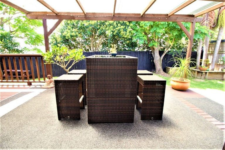 Photo of property in 1/17 Garelja Road, Henderson, Auckland, 0612