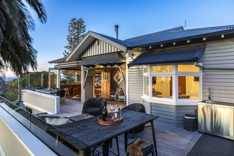 Photo of property in 67 Hackthorne Road, Cashmere, Christchurch, 8022