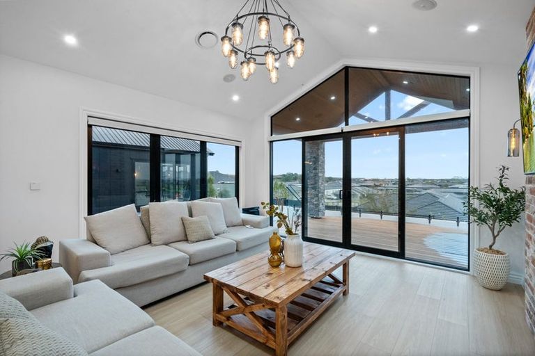 Photo of property in 9 Fisk Road, Pukekohe, 2120