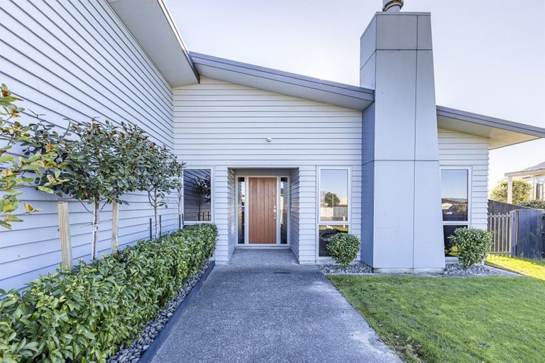 Photo of property in 3 Peppertree Glade, Kelvin Grove, Palmerston North, 4414