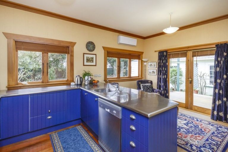 Photo of property in 10 Miro Street, Takaro, Palmerston North, 4410