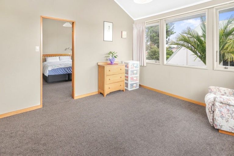 Photo of property in 22 Chedworth Avenue, Chedworth, Hamilton, 3210