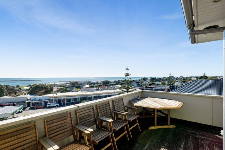 Photo of property in 14/5 South Road, Moturoa, New Plymouth, 4310