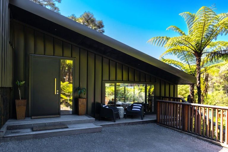 Photo of property in 41 Moetapu Bay Road, Moetapu Bay, Linkwater, 7282