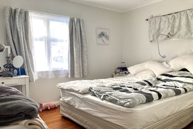 Photo of property in 1/65 Golf Road, New Lynn, Auckland, 0600