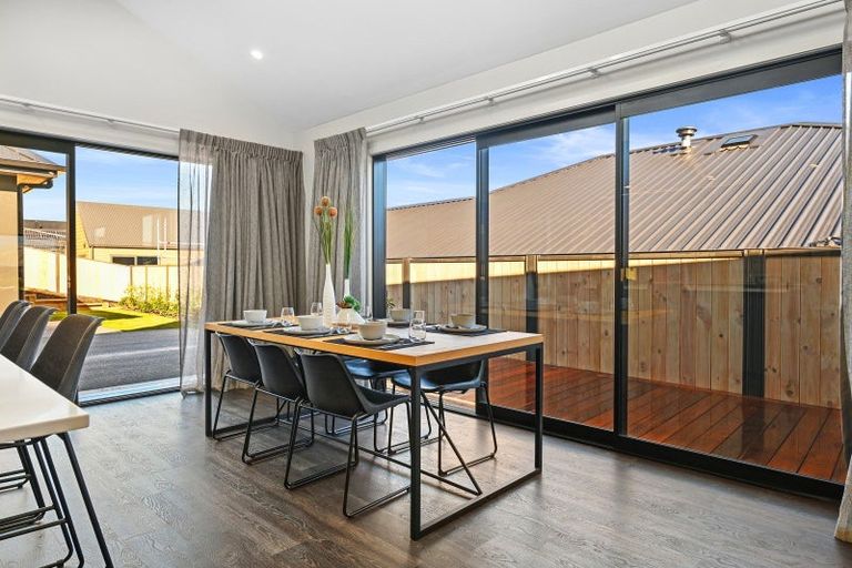 Photo of property in 37 Jack Hanley Drive, Jacks Point, Queenstown, 9371