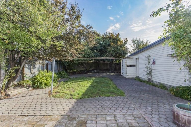 Photo of property in 54 Northcote Road, Northcote, Christchurch, 8052
