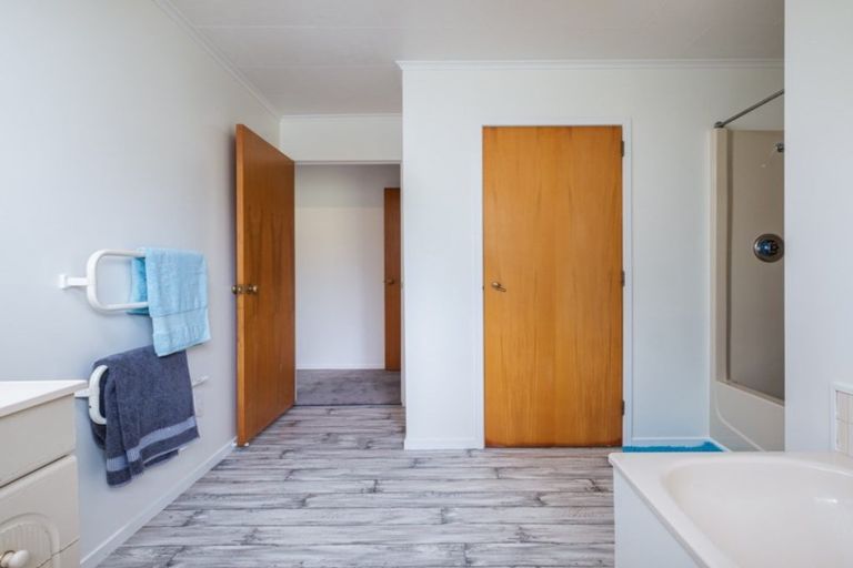 Photo of property in 44 Lysnar Street, Okitu, Gisborne, 4010