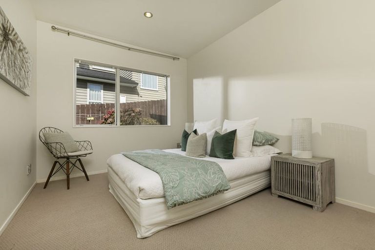 Photo of property in 6 Mural Place, Greenhithe, Auckland, 0632