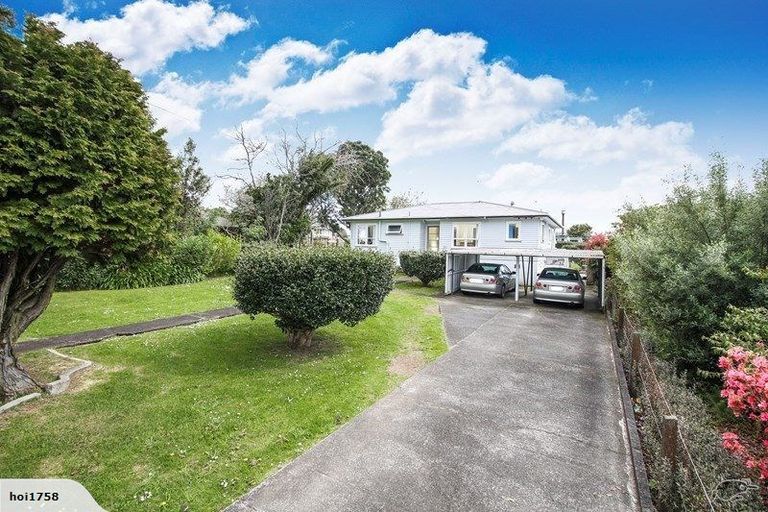Photo of property in 24 Waipani Road, Te Atatu Peninsula, Auckland, 0610