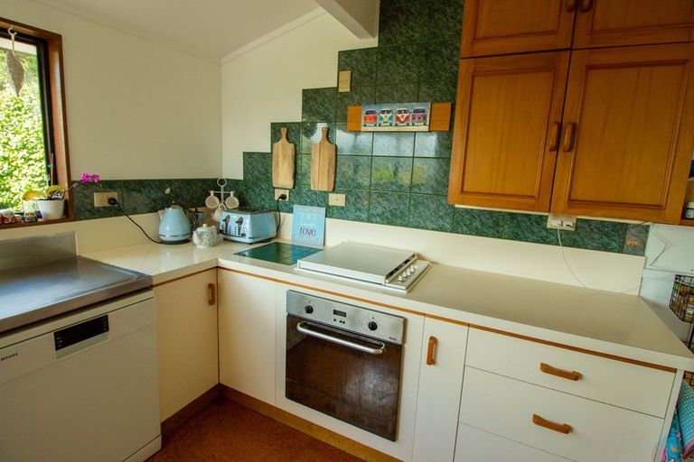 Photo of property in 18 Margaret Drive, Omokoroa, 3114