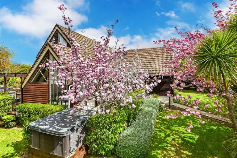 Photo of property in 7 O'halloran Drive, Halswell, Christchurch, 8025