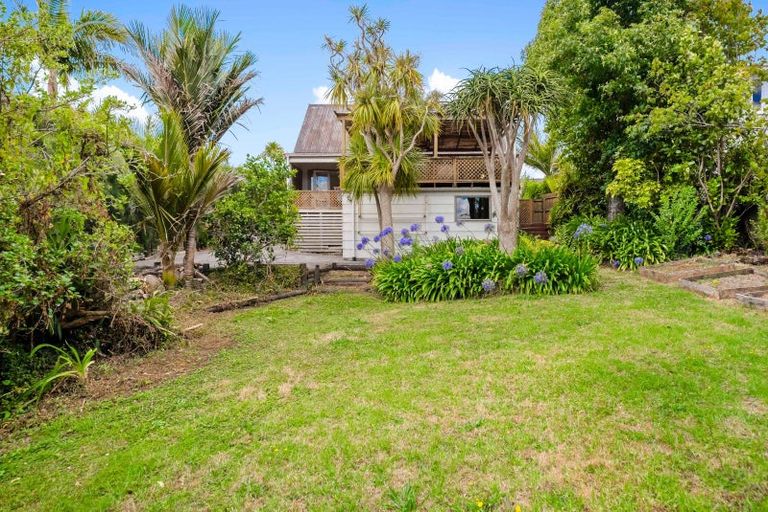 Photo of property in 85 Evelyn Road, Cockle Bay, Auckland, 2014