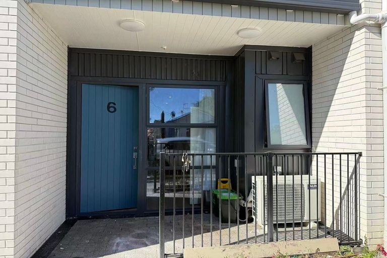 Photo of property in 5/1 Kaponga Crescent, New Lynn, Auckland, 0600