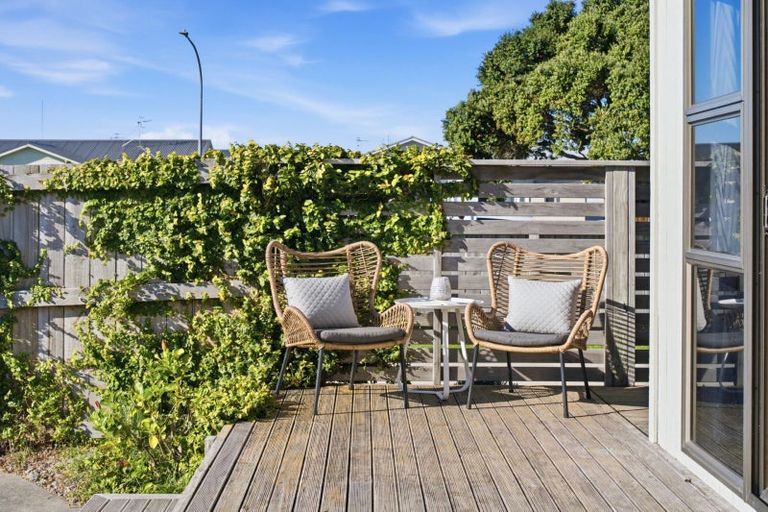 Photo of property in 16 Tahara Crescent, Mount Maunganui, 3116
