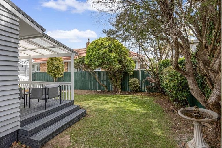 Photo of property in 32 Harapaki Road, Meadowbank, Auckland, 1072