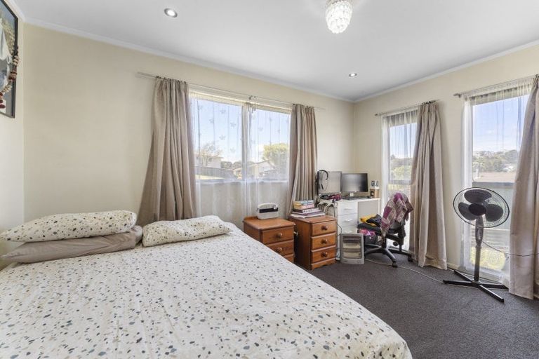 Photo of property in 62 Desert Gold Street, Ascot Park, Porirua, 5024