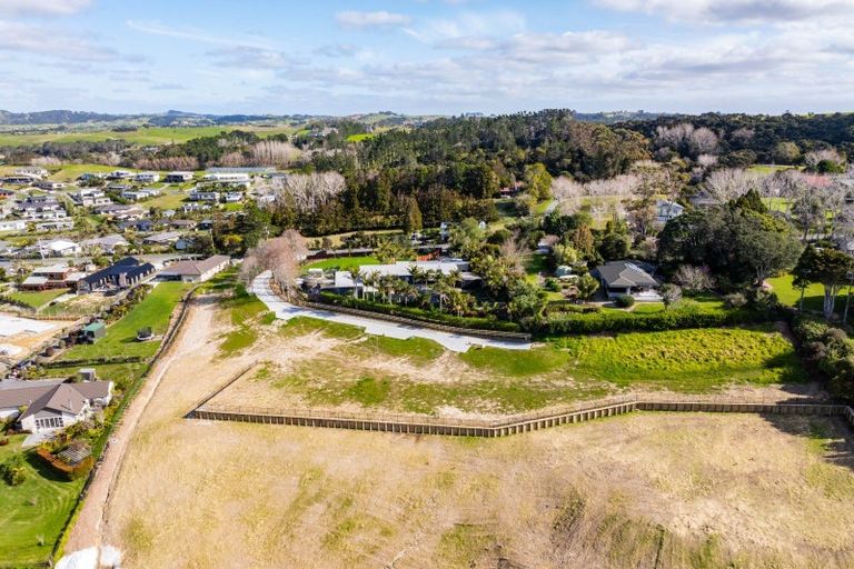 Photo of property in 48 Old Waipu Road, Mangawhai, 0505