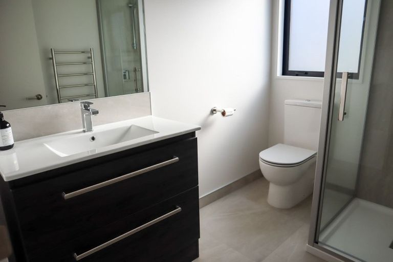 Photo of property in 1/98 Hills Road, Edgeware, Christchurch, 8013