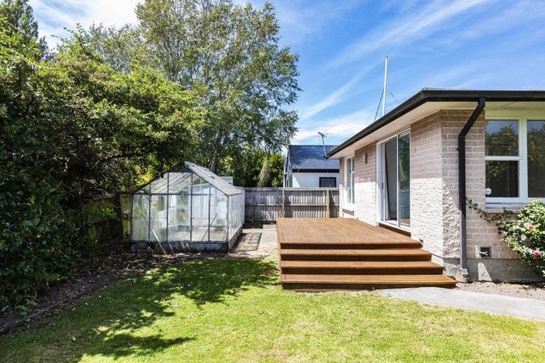 Photo of property in 2/70 Proctor Street, Papanui, Christchurch, 8053