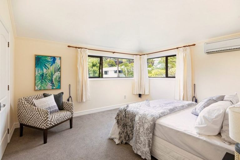 Photo of property in 15 Penguin Drive, Murrays Bay, Auckland, 0630