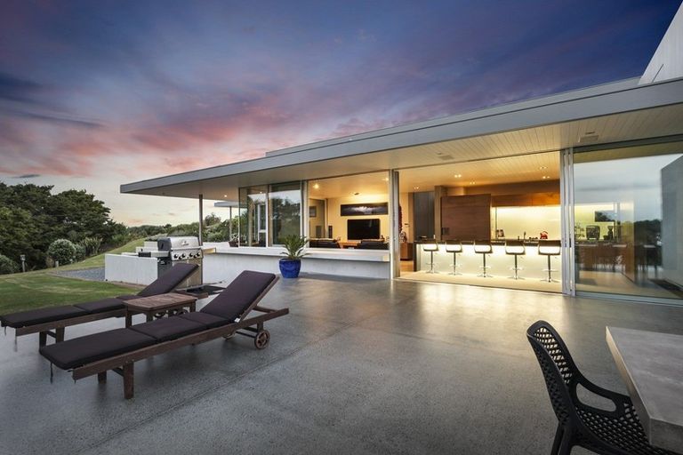 Photo of property in 657 Pukapuka Road, Pohuehue, Warkworth, 0983