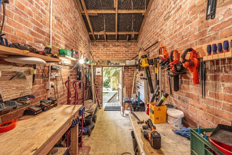 Photo of property in 21 Putiki Drive, Durie Hill, Whanganui, 4500